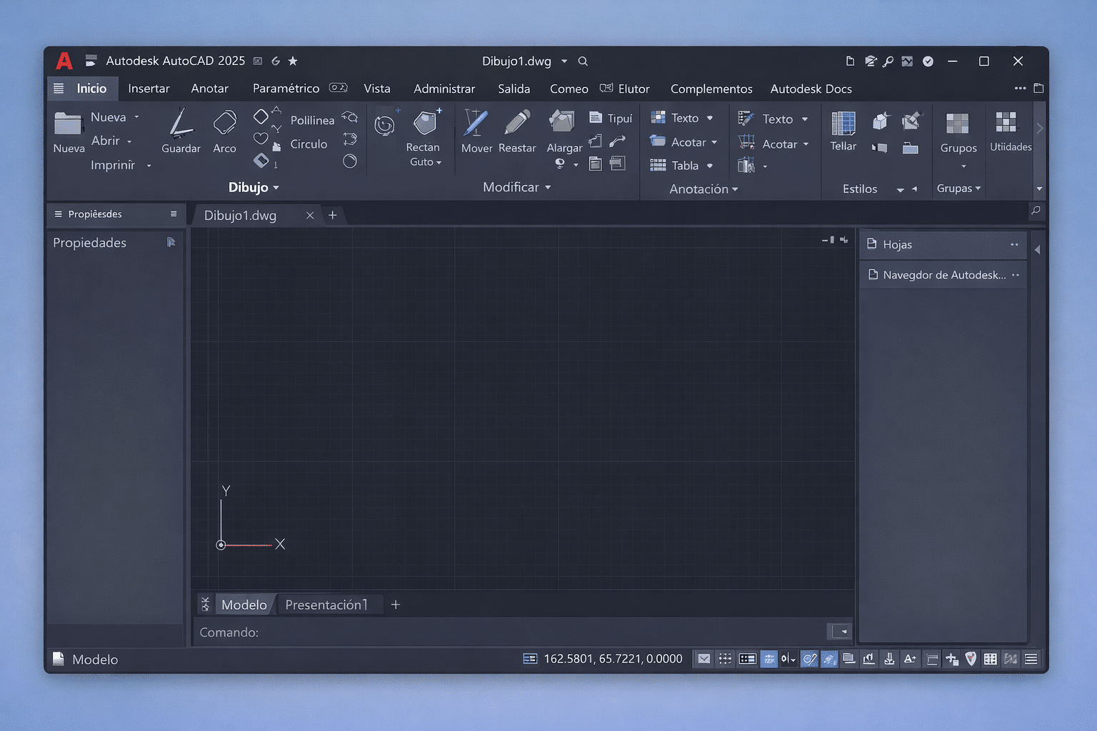 Interfaz de Autodesk AutoCAD 2025 abierta por primera vez en Windows